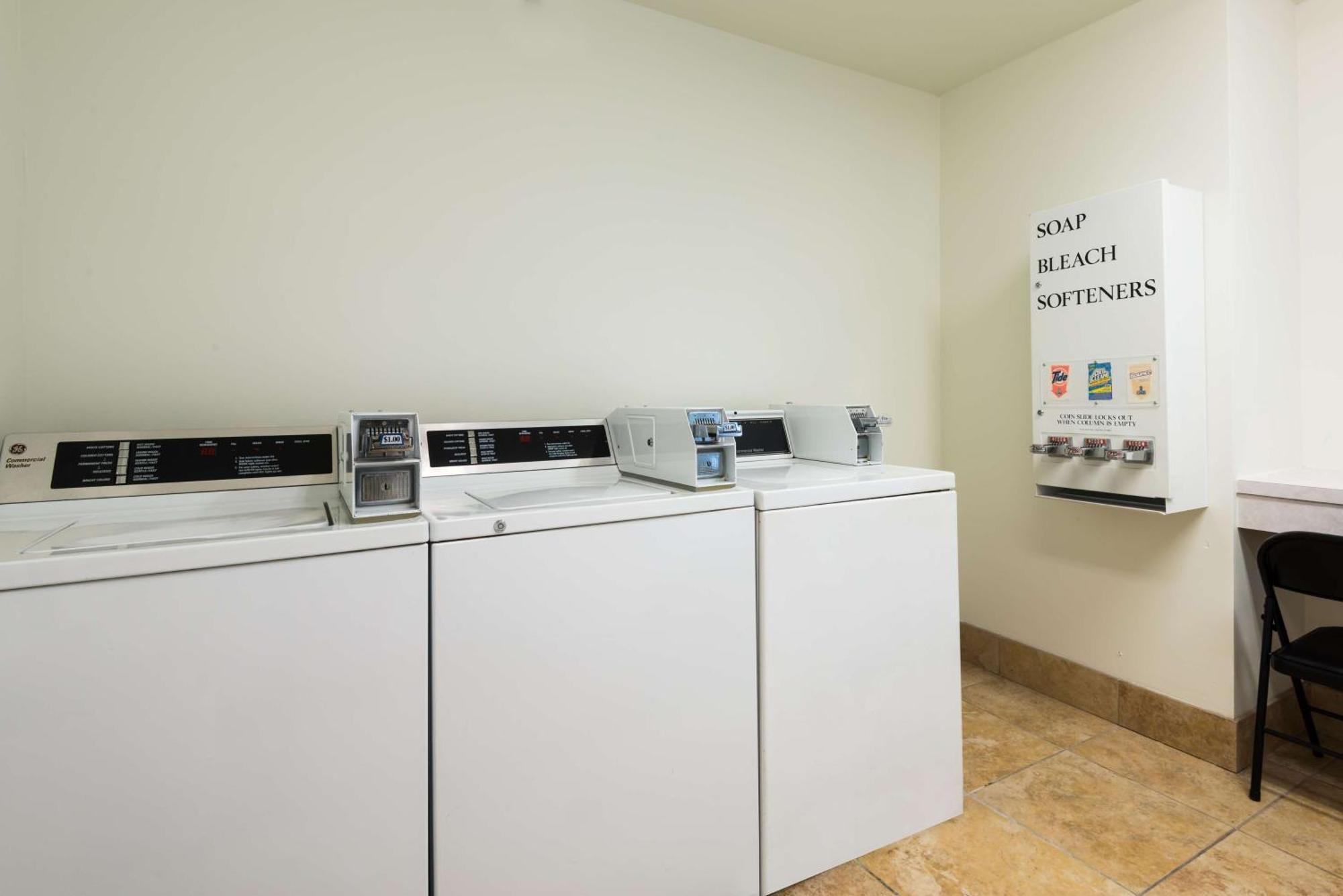 Larkspur Landing Extended Stay Suites St Louis Riverport Maryland Heights Extérieur photo